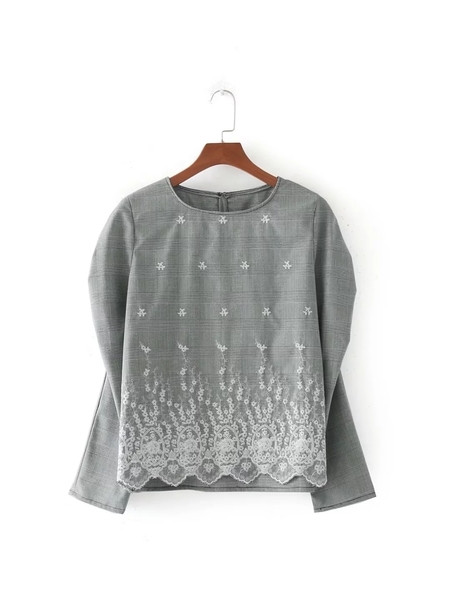 καθημερινή γυναικεία γκρι μπλούζα με κεντήματα