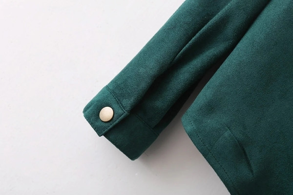 Σπορ-κομψό γυναικείο πουκάμισο σε σκούρο πράσινο χρώμα