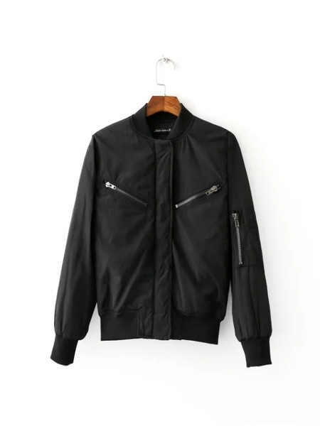 Дамско бомбър яке в семпъл дизайн и в три цвята