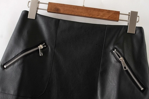 Κομψή δερμάτινη γυναικεία φούστα 