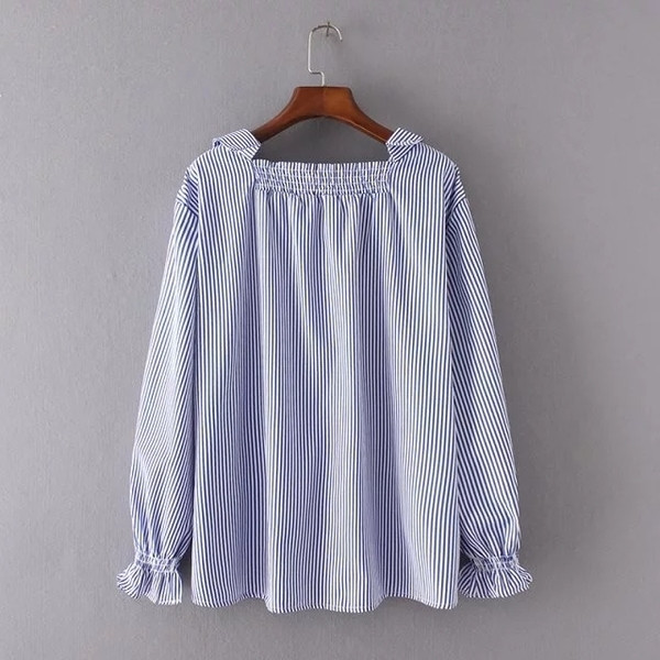 Πολύ κομψό γυναικείο πουκάμισο με δαντέλα