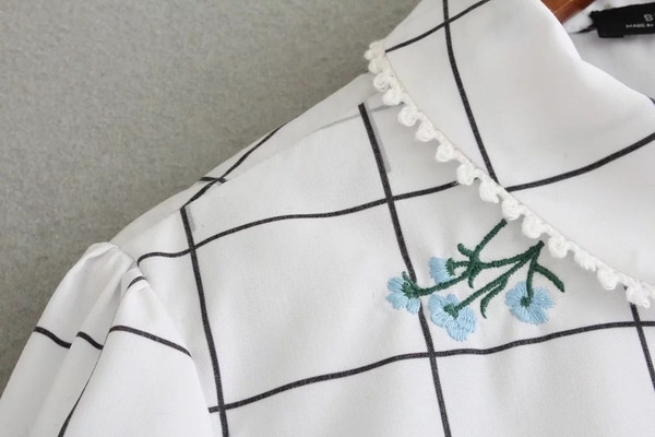 Σπορ-κομψό γυναικείο πουκάμισο κατάλληλο για τη καθημερινή ζωή