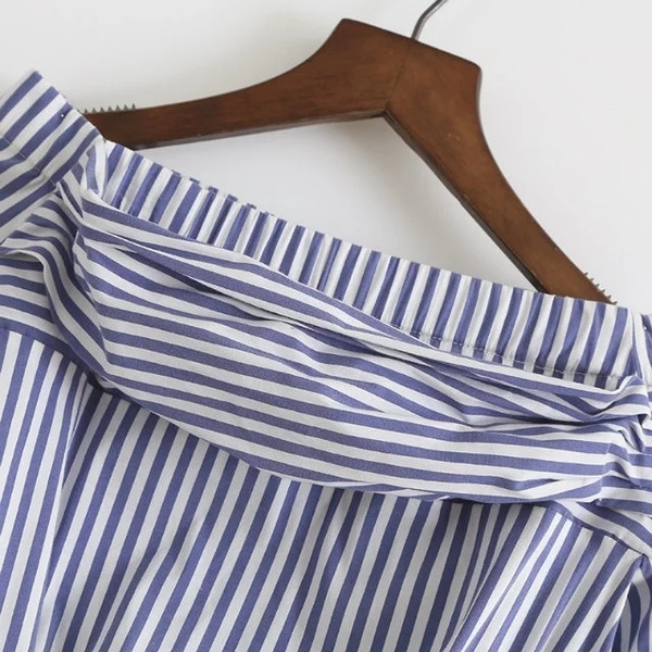 Αθλητική-κομψή γυναικεία μπλούζα κατάλληλη για την καθημερινή ζωή