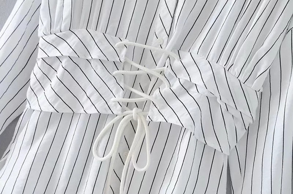 Μακρύ γυναικείο πουκάμισο με λευκό κορσέ