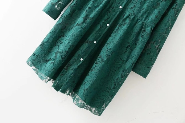 Κομψό γυναικείο φόρεμα με δαντέλα σε δύο χρώματα