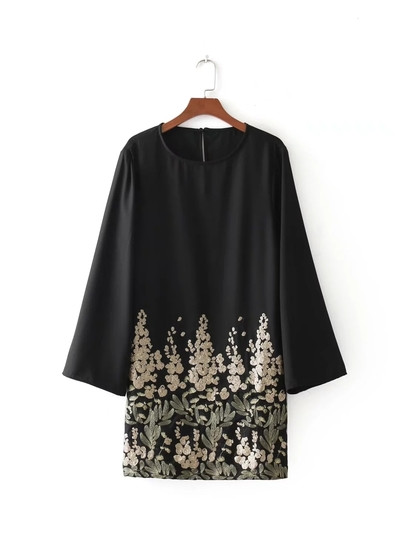 Φθινόπωρο-χειμωνιάτικο γυναικείο φόρεμα με κεντήματα