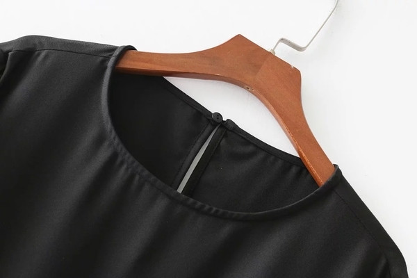 Φθινόπωρο-χειμωνιάτικο γυναικείο φόρεμα με κεντήματα