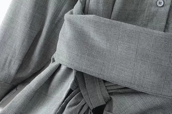 Κομψό μακρύ γυναικείο πουκάμισο με φαρδιά ζώνη