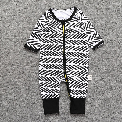 Παιδική φόρμα ολόσωμη- Unisex σε μαύρο και άσπρο χρώμα