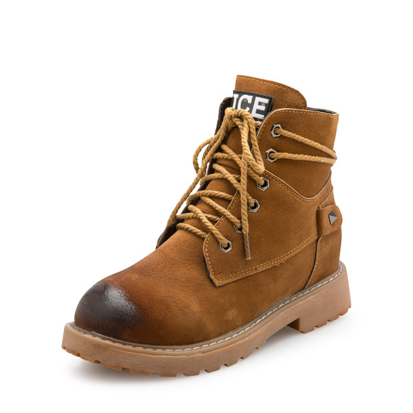 Καθημερινές γυναικείες  μπότες  με ανθεκτική σόλα σε τρία χρώματα