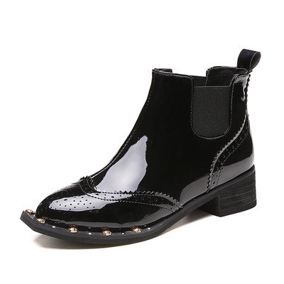 Бохемски дамски боти на лек ток с декорация в черен цвят