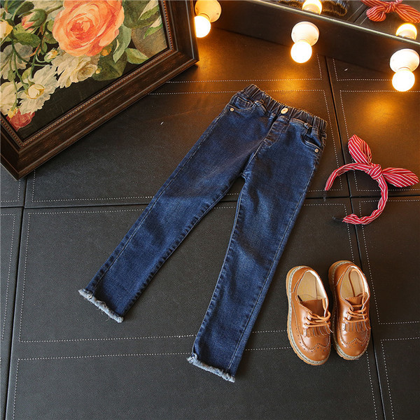 Κομψά παιδικά τζιν για κορίτσια σε μπλε και μαύρο χρώμα