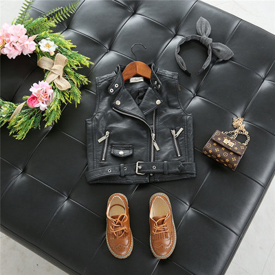 Παιδικό δερμάτινο μπουφάν σε μαύρο χρώμα