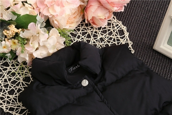 Φθινόπωρο σπορ παιδικό γιλέκο σε μαύρο χρώμα, κατάλληλο για την καθημερινή ζωή