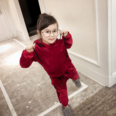 Σπορ-κομψό παιδικό σετ βελούδου σε τρία χρώματα