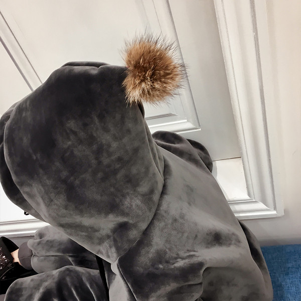 Σπορ-κομψό παιδικό σετ βελούδου σε τρία χρώματα