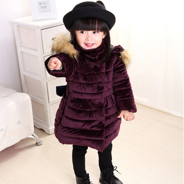 Πολύ κομψό μπουφάν για τα κορίτσια σε δύο χρώματα με κουκούλα και διακοσμητική κορδέλα