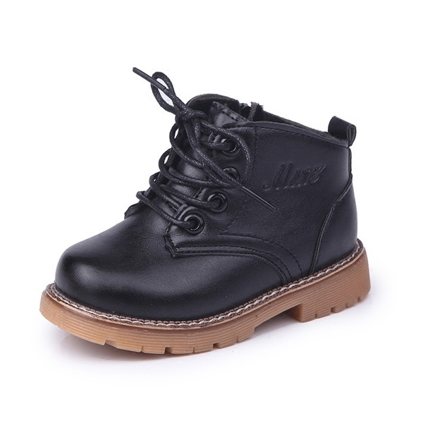 Есенно-зимно боти за момчета в три цвята с устойчива подметка