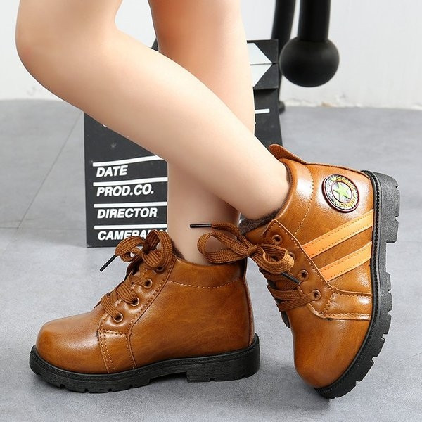 Χειμερινές μπότες για αγόρια με ανθεκτική σόλα και τρία χρώματα