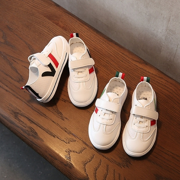 Περιστασιακά πάνινα παπούτσια  για αγόρια με λευκά λουράκια βελκρό