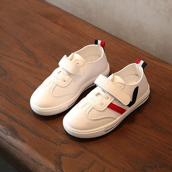 Περιστασιακά πάνινα παπούτσια  για αγόρια με λευκά λουράκια βελκρό