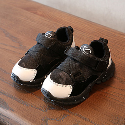 Πολύ όμορφα παιδικά αθλητικά παπούτσια για αγόρια σε τρία χρώματα με λουράκια βελκρό