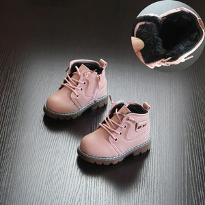 Φθινόπωρο-χειμωνιάτικες μπότες για αγόρια και κορίτσια σε διάφορα χρώματα