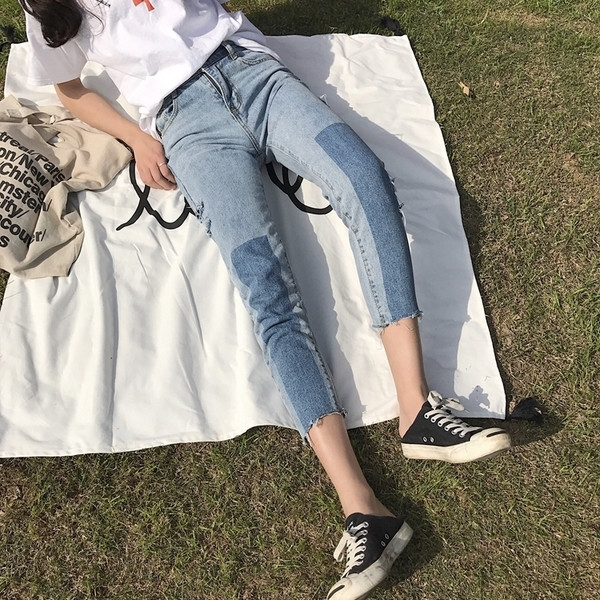 Λεπτά τζιν γυναικεία με μήκος 7/8