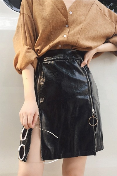Κομψή γυναικεία φούστα απόοικολογικό δέρμα με υψηλή μέση και φερμουάρ