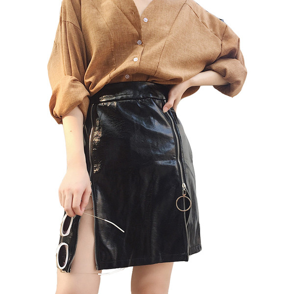 Κομψή γυναικεία φούστα απόοικολογικό δέρμα με υψηλή μέση και φερμουάρ