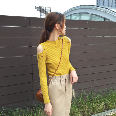 Γυναικεία μπούζα γαι το φθινόπωρο και το χειμώνα με γυμνά μανίκια