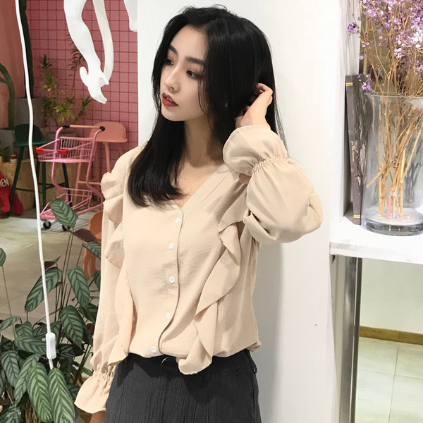 Κομψό γυναικείο πουκάμισο σε δύο V-necked χρώματα