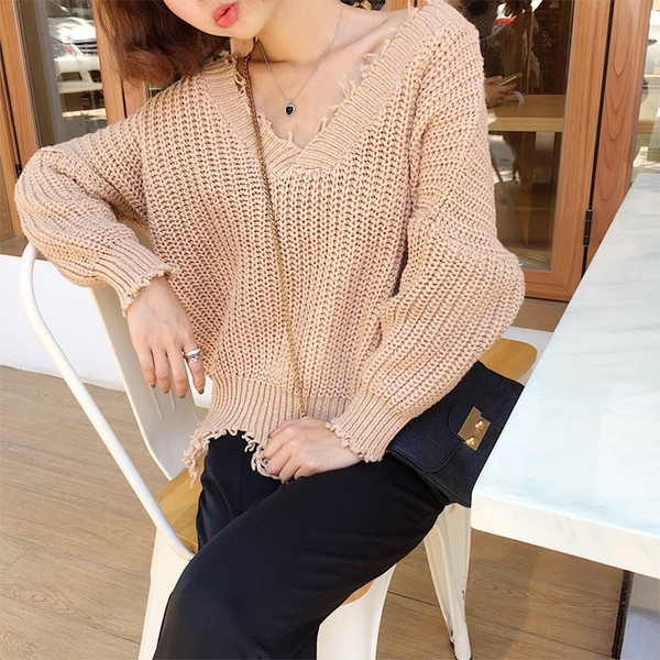 Γυναικείο πλεκτό πουλόβερ για το φθινόπωρο και το χειμώνα με ντεκολτέ σε σχήμα V