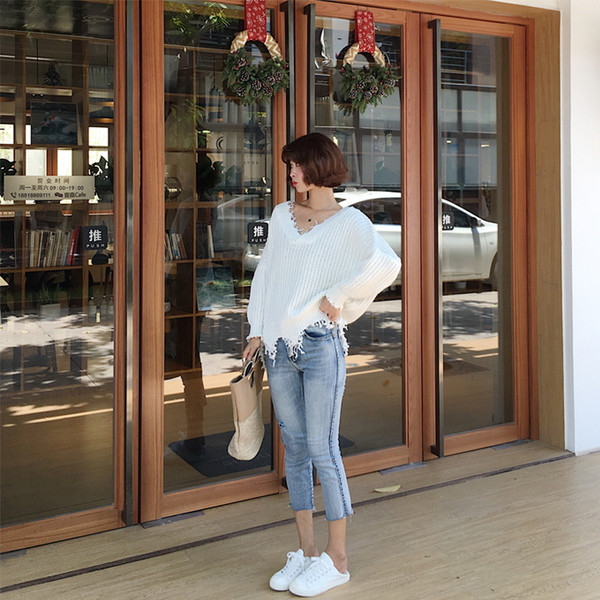 Γυναικείο πλεκτό πουλόβερ για το φθινόπωρο και το χειμώνα με ντεκολτέ σε σχήμα V