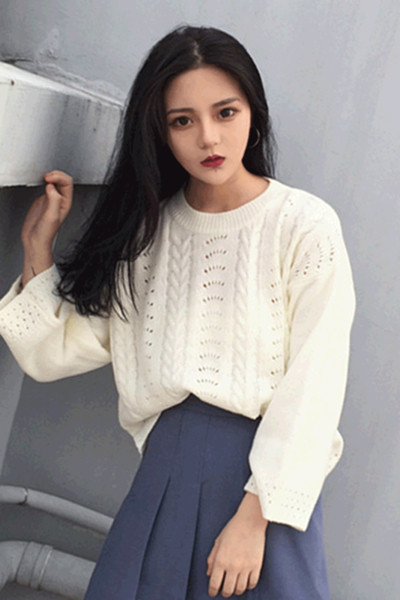 Κομψό γυναικείο πουλόβερ για το χειμώνα σε τρία χρώματα