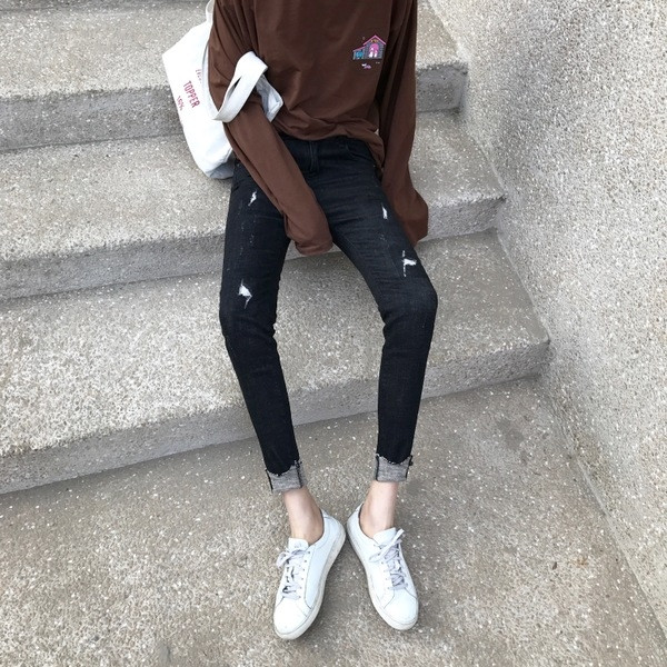 Κομψά γυναικεία τζιν - Λεπτά και σκισμένα, ψηλή μέση