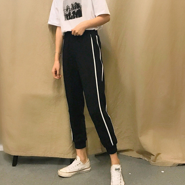 Αθλητικά γυναικεία παντελόνια σε μαύρο χρώμα