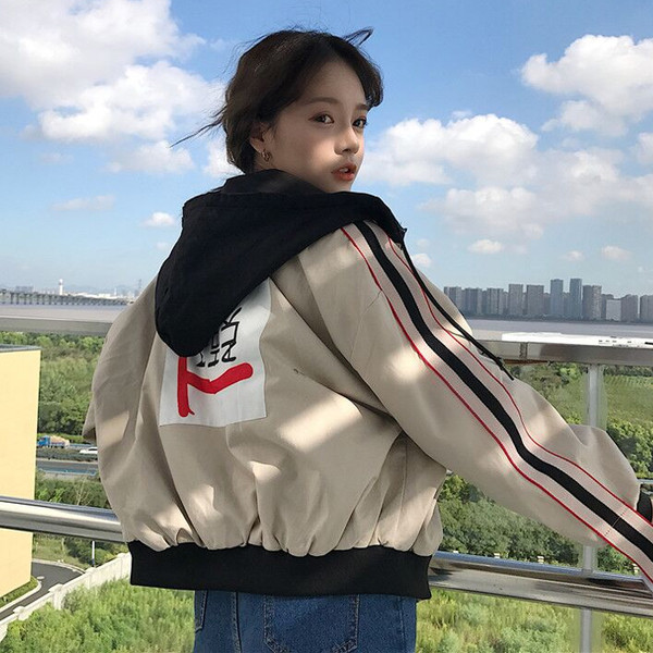 Стилен широк дамски суичър с качулка и в три цвята