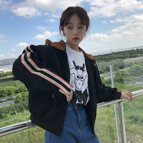 Стилен широк дамски суичър с качулка и в три цвята