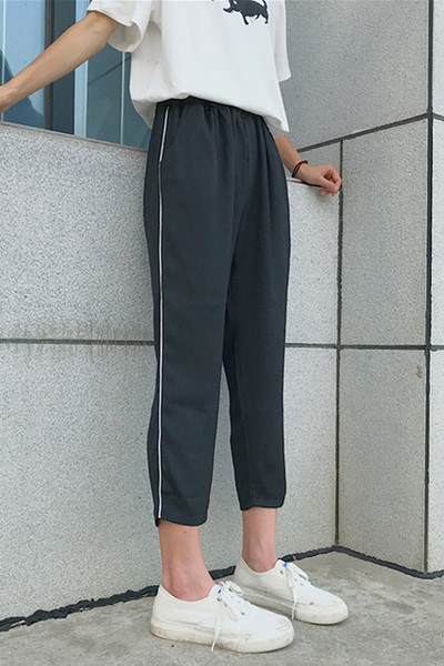 Φθινοπωρινά αθλητικά γυναικεία παντελόνια με μήκος 7/8