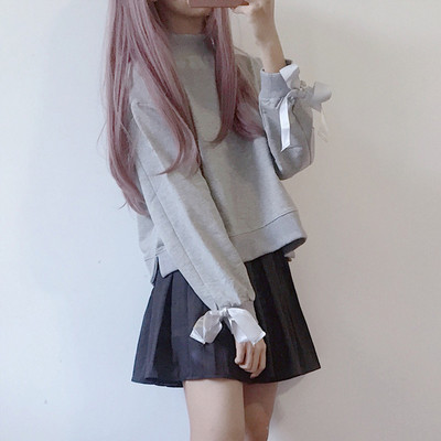 Αθλητική κομψή γυναικεία μπλούζα με κολάρο και κορδέλες