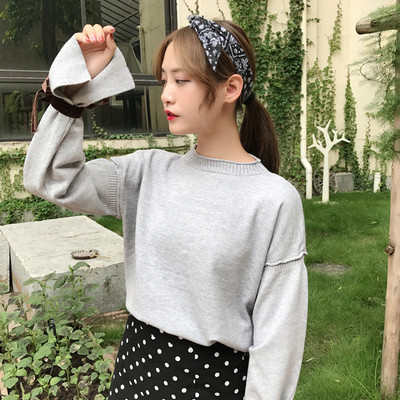 Γυναικείο πουλόβερ για το χειμώνα με ωραία πλεκτά