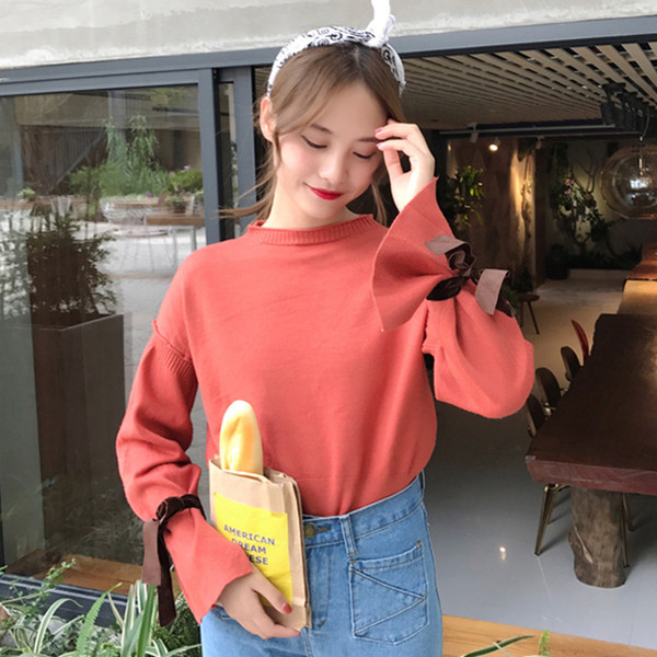 Γυναικείο πουλόβερ για το χειμώνα με ωραία πλεκτά