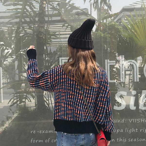 Πολύχρωμο γυναικείο πουλόβερ κατάλληλο για τισ κρύες μέρες