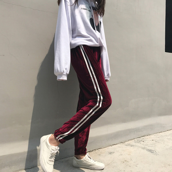 Κομψό γυναικείο παντελόνι με λωρίδες σε διάφορα χρώματα