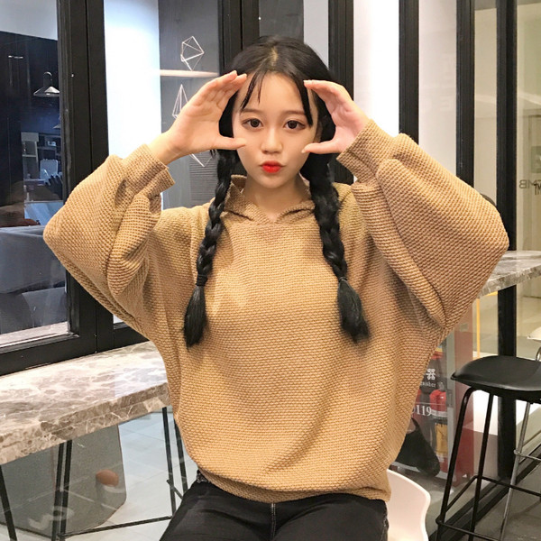 Αθλητικό πλεκτό γυναικείο πουλόβερ με κουκούλα