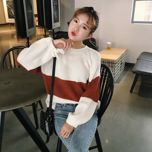 Ежедневен дамски плетен пуловер в бял цвят