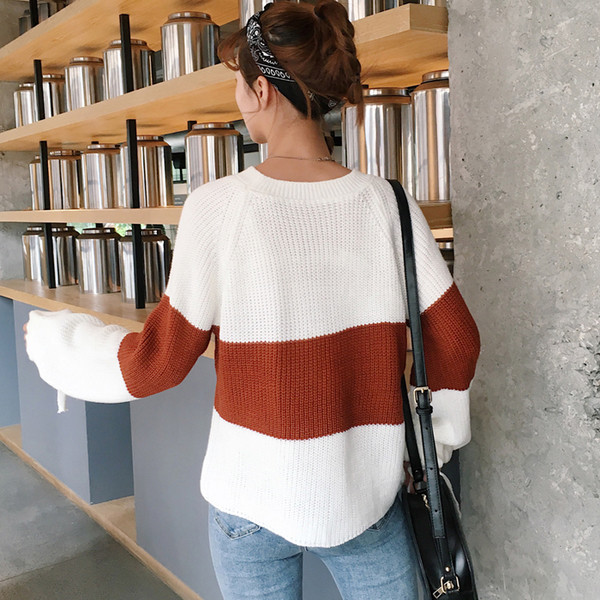 Ежедневен дамски плетен пуловер в бял цвят