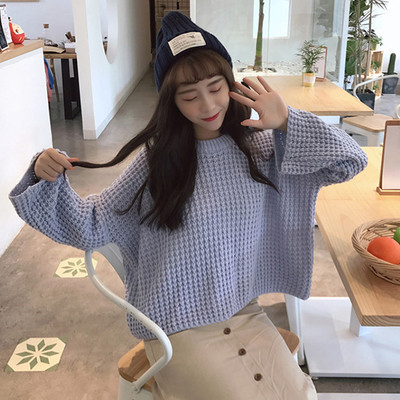 Κομψό γυναικείο πουλόβερ σε διαχωρισμένα μανίκια σε τρία χρώματα