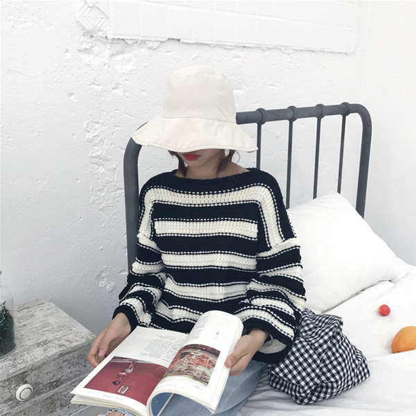 Γυναικείο πουλόβερ σε μαύρο και άσπρο χρώμα